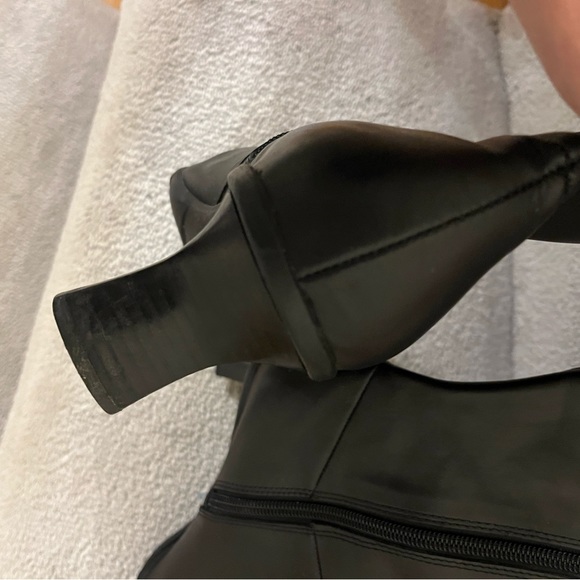 Women’s Kenneth Cole Reaction black boots - Picture 6 of 7